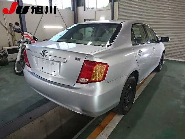 Toyota Corolla Axio  с аукциона в Японии