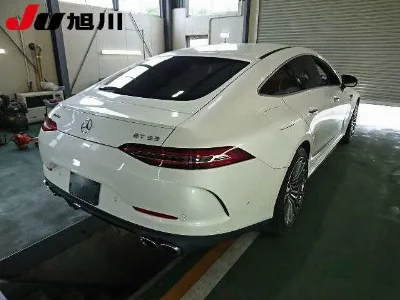 Mercedes-Benz AMGGT4