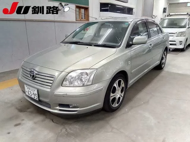 Toyota Avensis  с аукциона в Японии