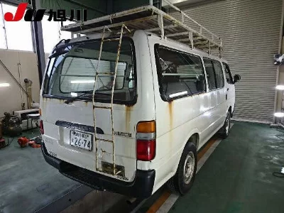 Toyota HiAce Van