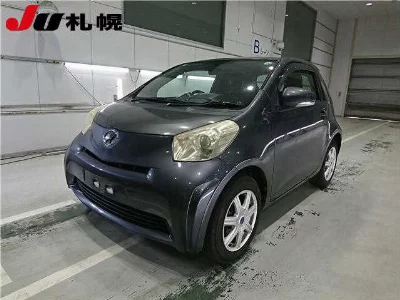 Toyota iQ