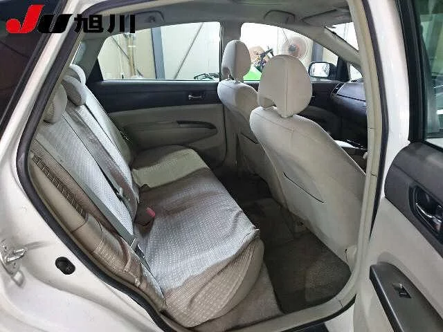 Toyota Prius  с аукциона в Японии
