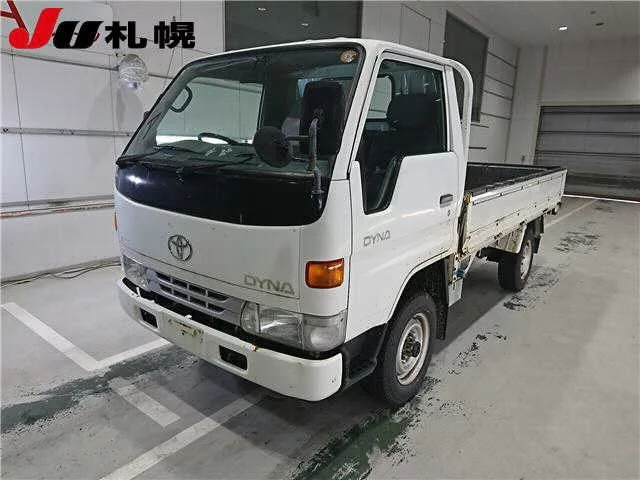 Toyota Dyna  с аукциона в Японии