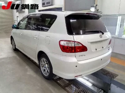 Toyota Ipsum