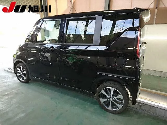 Mitsubishi eK X Space  с аукциона в Японии