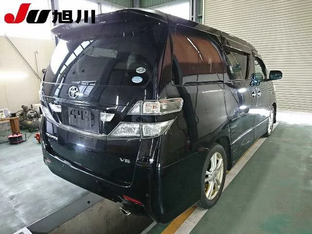Toyota Vellfire  с аукциона в Японии