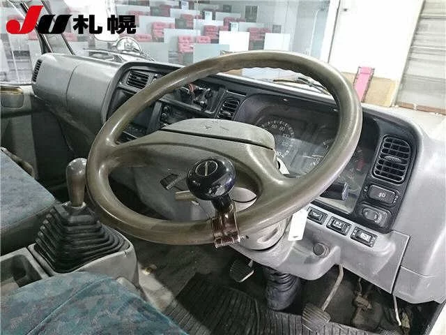 Mitsubishi Fuso Canter  с аукциона в Японии