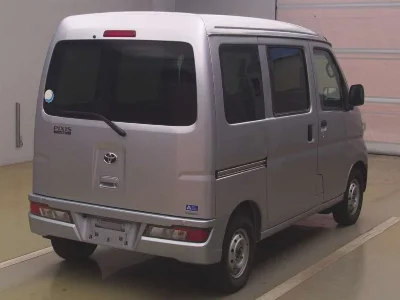 TOYOTA PIXIS VAN