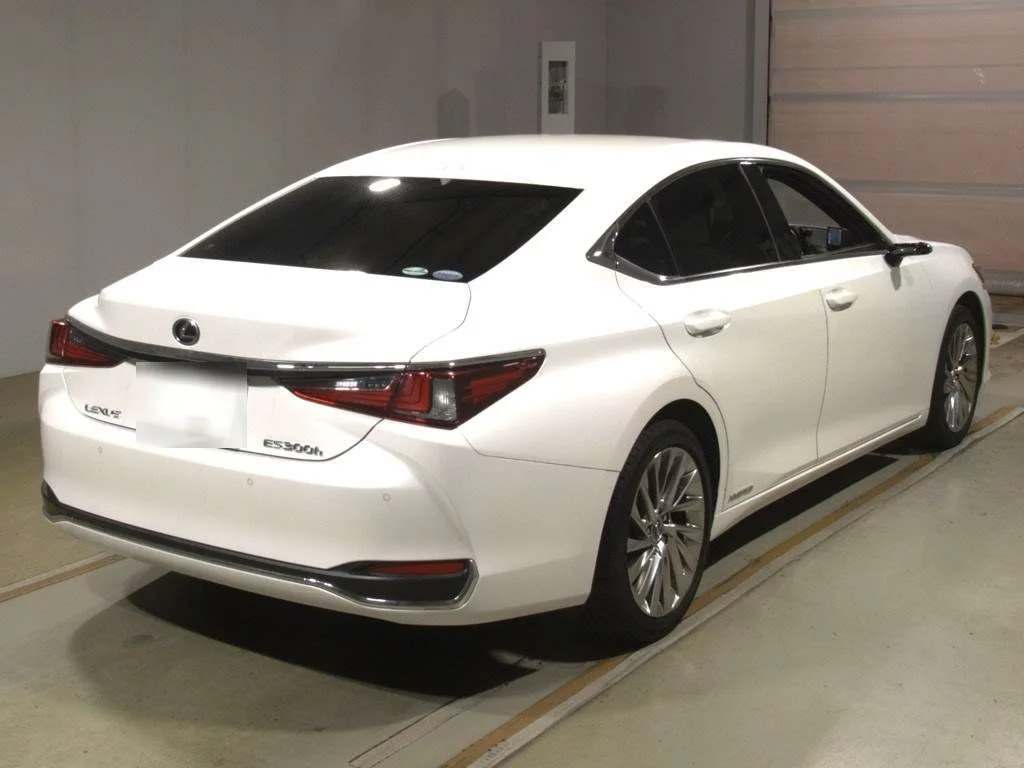 Lexus ES300h  с аукциона в Японии