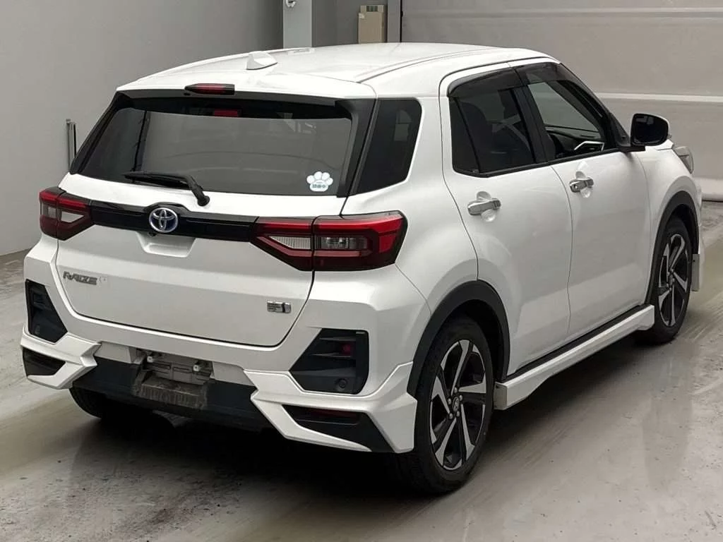 Toyota Raize  с аукциона в Японии