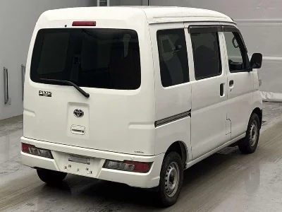 TOYOTA PIXIS VAN