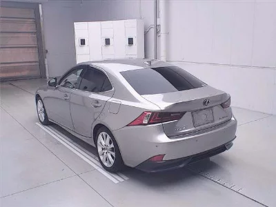 Lexus IS300h