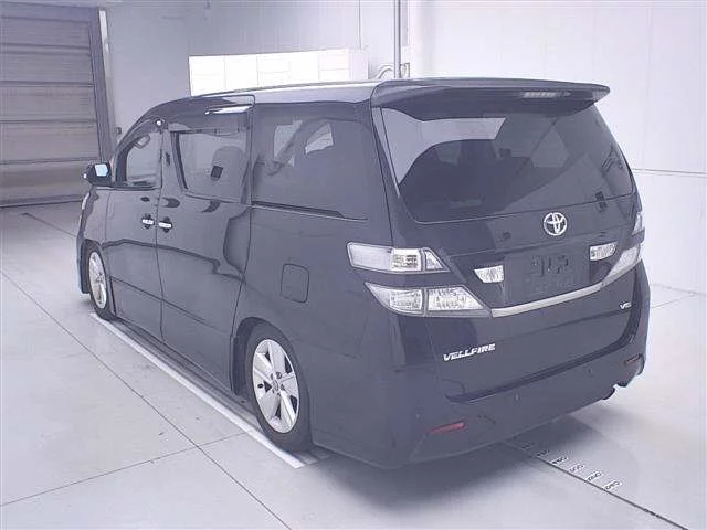 Toyota Vellfire  с аукциона в Японии