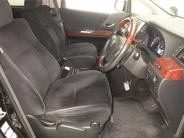 Toyota Vellfire  с аукциона в Японии