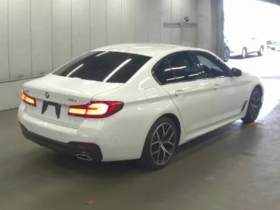 BMW 5 SERIES
