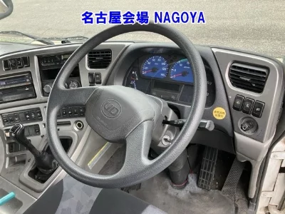 NISSAN DIESEL (UD) QUON