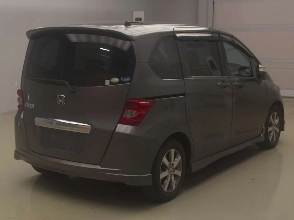 Honda Freed  с аукциона в Японии