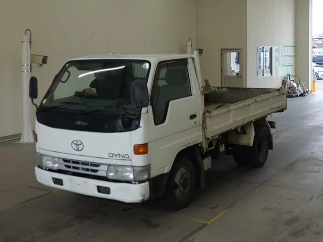 Toyota Dyna  с аукциона в Японии