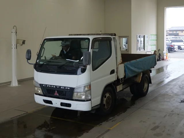 Mitsubishi Fuso Canter  с аукциона в Японии