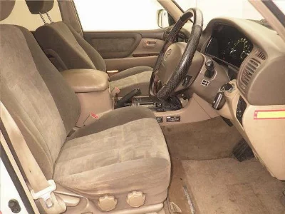Toyota LAND CRUISER 100