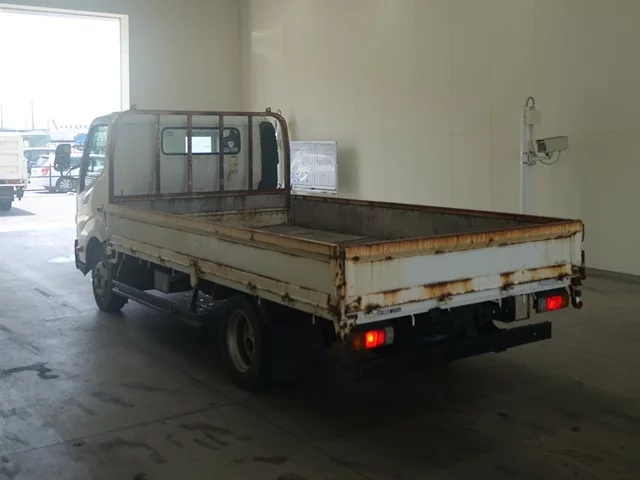 Toyota Dyna  с аукциона в Японии