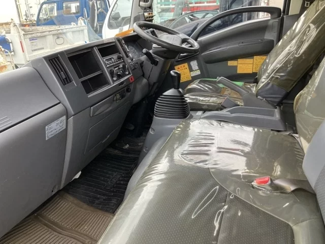 Isuzu Elf  с аукциона в Японии