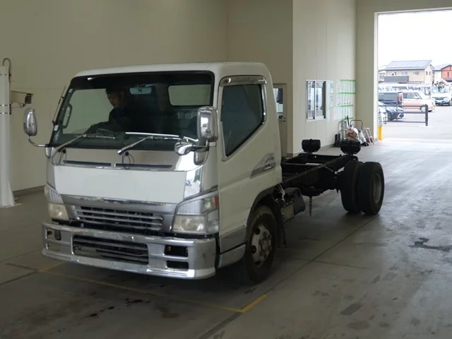 Mitsubishi Fuso Canter  с аукциона в Японии