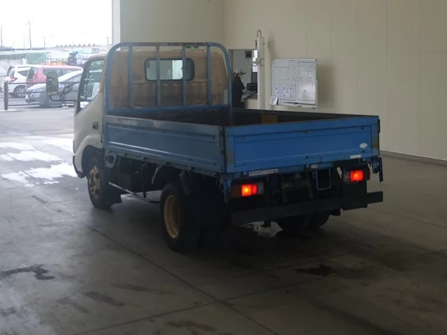 Toyota ToyoAce  с аукциона в Японии