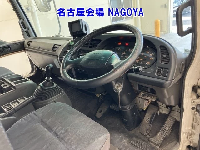 Isuzu Forward  с аукциона в Японии