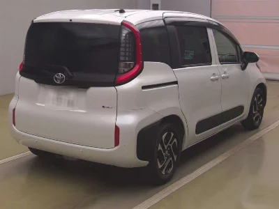 Toyota Sienta