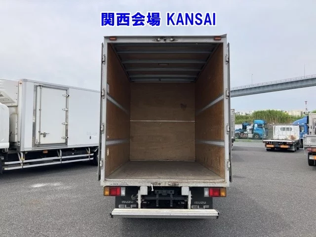 Isuzu Elf  с аукциона в Японии