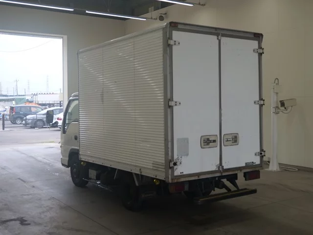 Isuzu Elf  с аукциона в Японии