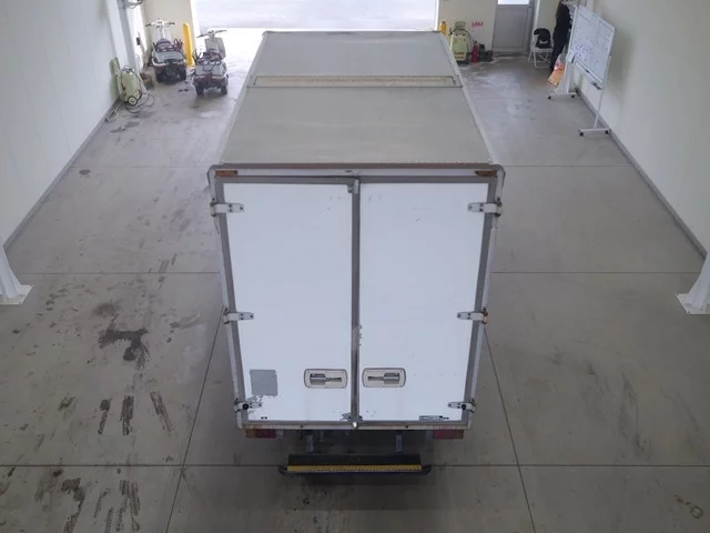 Isuzu Elf  с аукциона в Японии