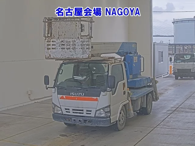 Isuzu Elf  с аукциона в Японии