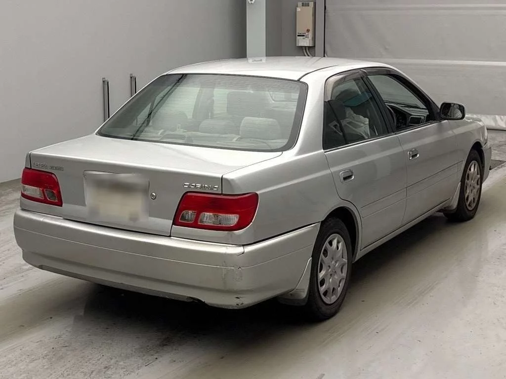 Toyota Carina  с аукциона в Японии