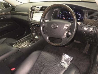 Lexus LS460L