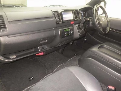 TOYOTA HIACE
