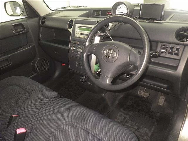 Toyota bB  с аукциона в Японии