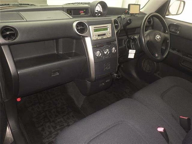 Toyota bB  с аукциона в Японии