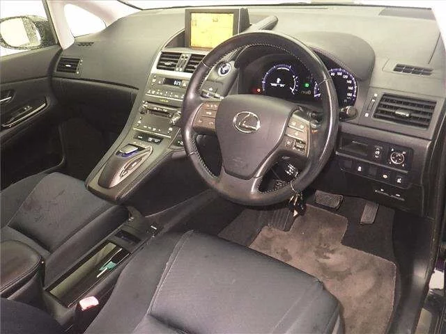Lexus HS250h  с аукциона в Японии
