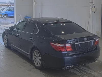 Lexus LS600h