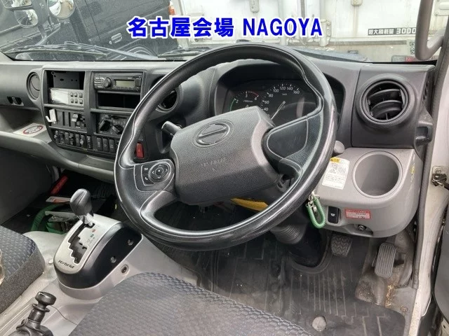 Hino Dutro  с аукциона в Японии
