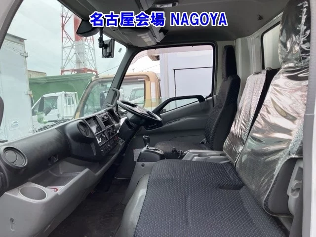 Hino Dutro  с аукциона в Японии