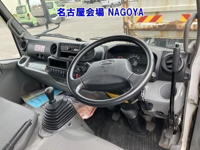 Hino Dutro  с аукциона в Японии
