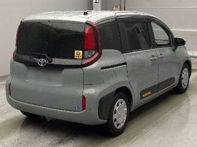 Toyota Sienta