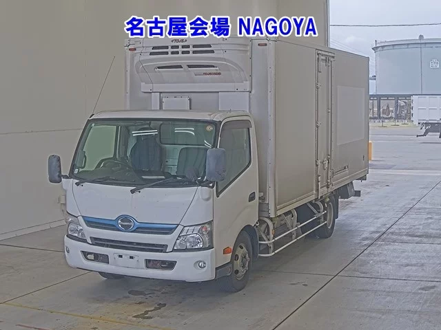 Hino Dutro  с аукциона в Японии