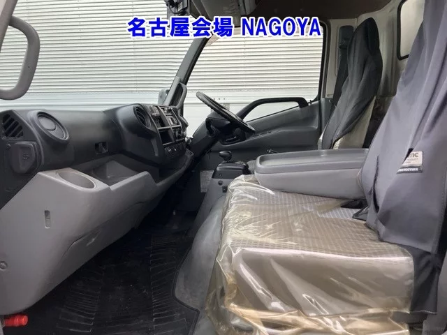 Hino Dutro  с аукциона в Японии