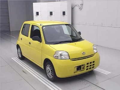 Daihatsu Esse