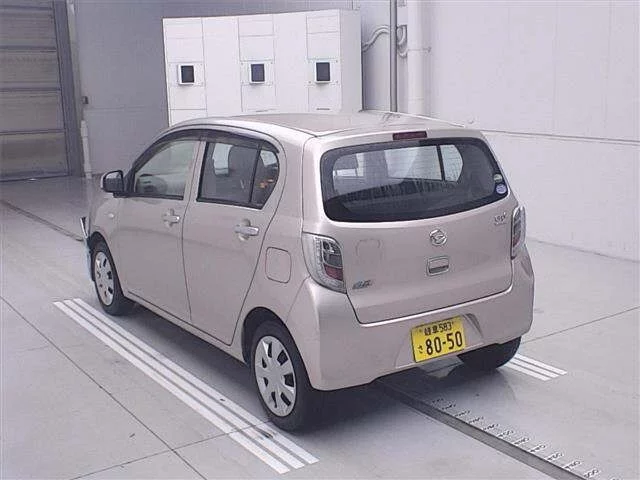 Daihatsu Mira e:S  с аукциона в Японии
