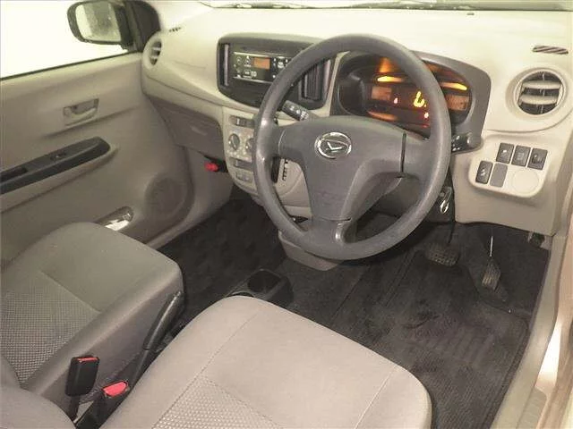 Daihatsu Mira e:S  с аукциона в Японии